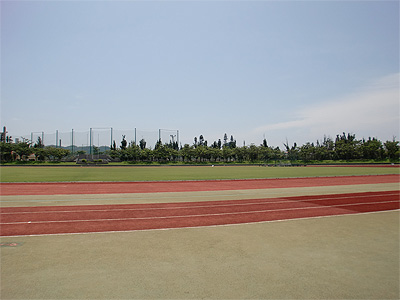 北谷公園陸上競技場（3） 沖縄風景アーカイブ 風景結々(ふうけいゆいゆい)～沖縄らしい風景づくりポータルサイト～