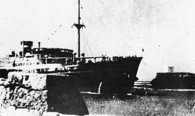 那覇(港)/入港する船 沖縄風景アーカイブ 風景結々(ふうけいゆいゆい)~沖縄らしい風景づくりポータルサイト~