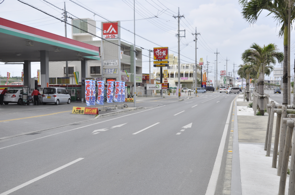 東風平北交差点付近(5) 沖縄風景アーカイブ 風景結々(ふうけいゆいゆい)~沖縄らしい風景づくりポータルサイト~